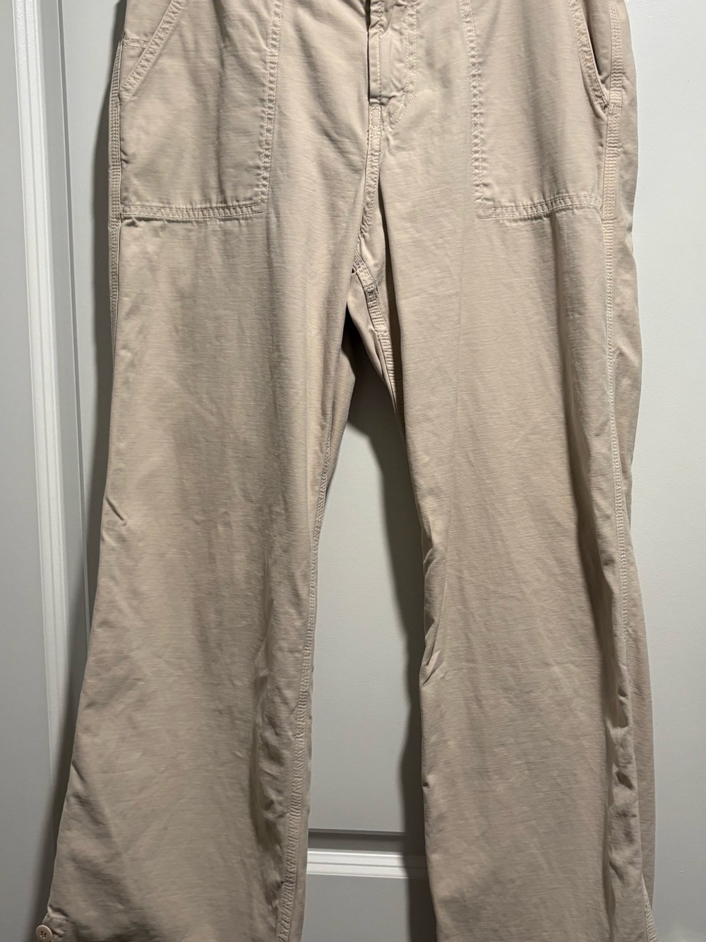 Lucky Brand Women's Khaki Chinos in Light Tan